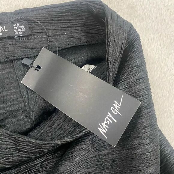 Nasty Gal NWT Skirt With Slit Chain Size 6 - Picture 10 of 10
